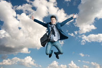 Jeune homme dans les nuages Critères d'attribution d'une bourse