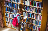 Etudiant à la bibliothèque Crous de Tours