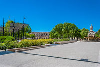 Place à Nîmes avec les Arènes Etudier à Nîmes
